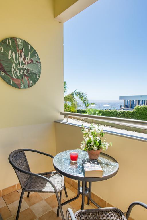 The Cliff Side Apartment Φουνκάλ Εξωτερικό φωτογραφία